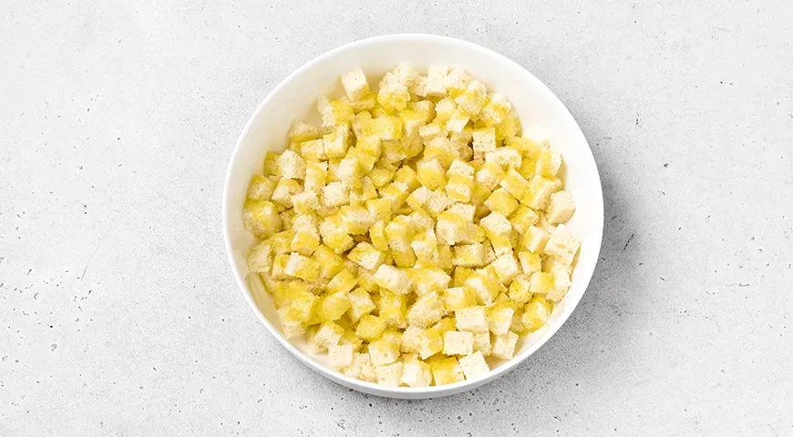 Сухарики для «Цезаря»: шаг 2