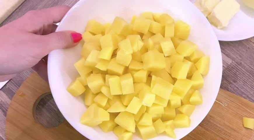 Суп с красной рыбой и сливками: шаг 2