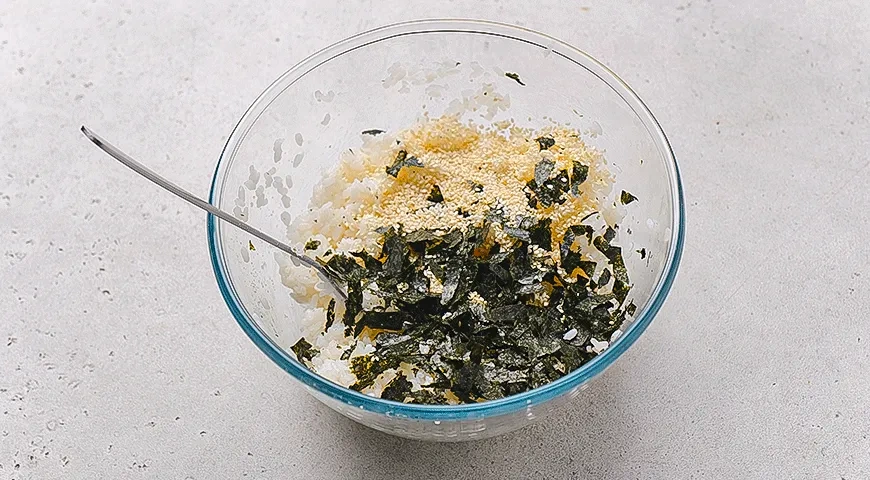 Суши-торт с тунцом в домашних условиях: шаг 2