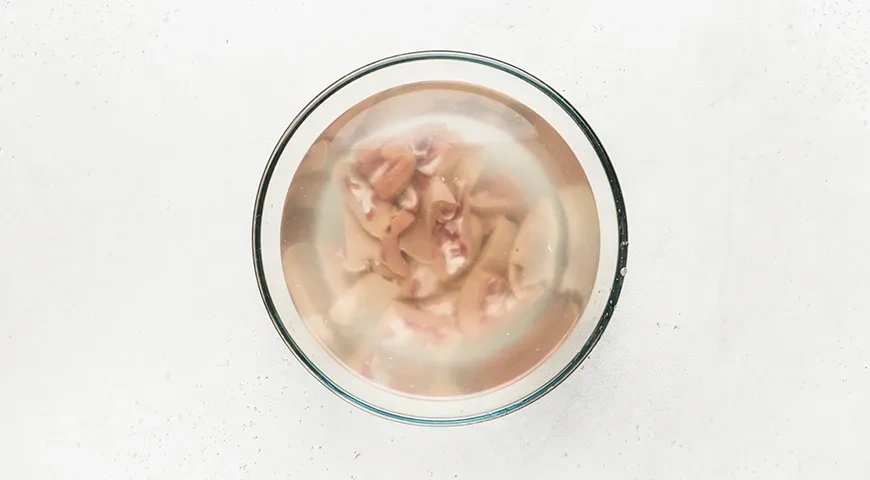 Свиные почки, тушенные в сметане: шаг 2