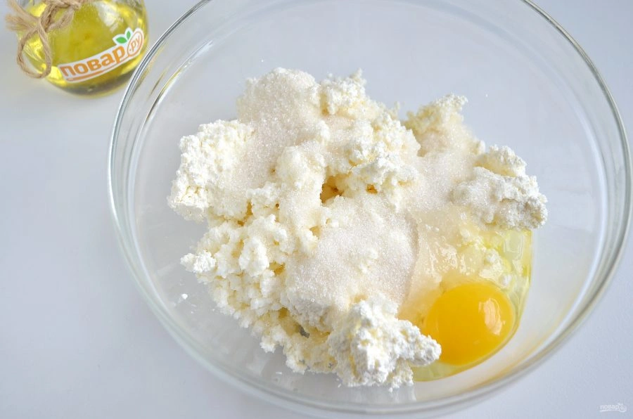 Шаг 2: Сырники классический рецепт