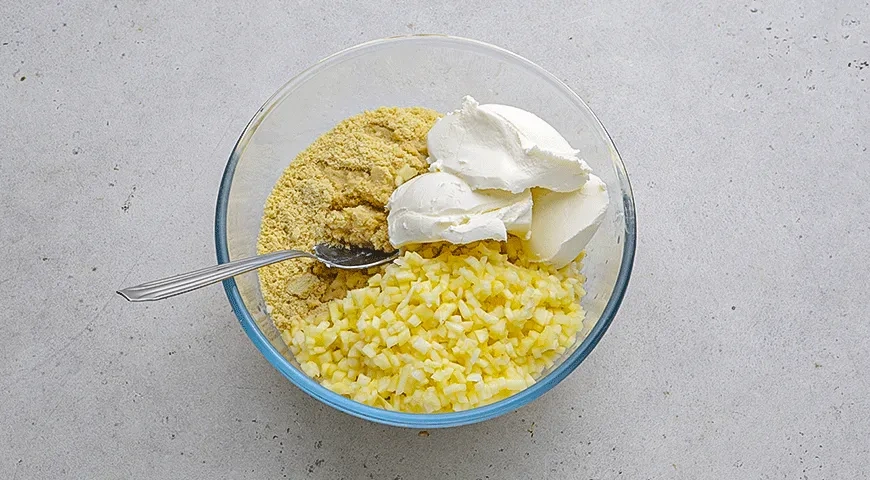 Сырный трюфель с ананасом в шоколаде: шаг 2