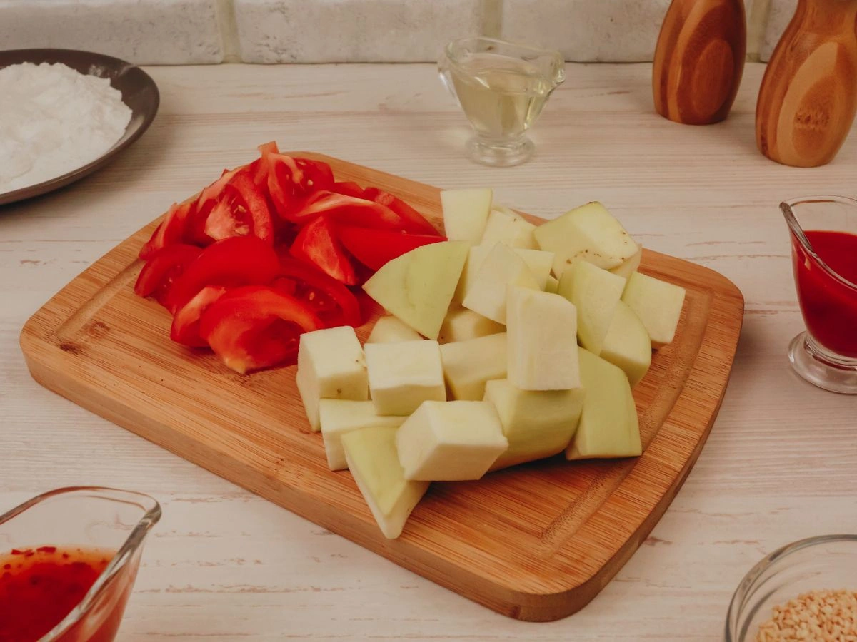 Шаг 2: Теплый салат с хрустящими баклажанами