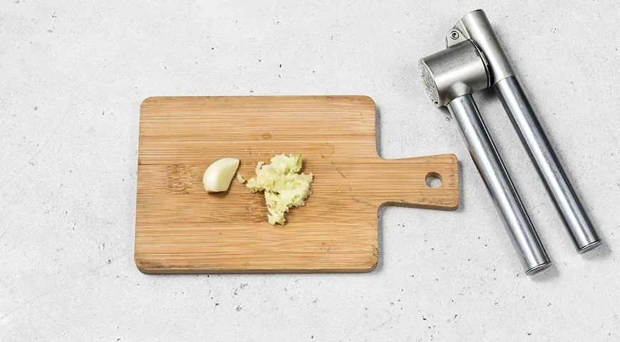 Тушеная капуста с картошкой: шаг 2