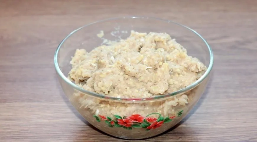 Тушеная капуста с курицей и яблоком: шаг 2