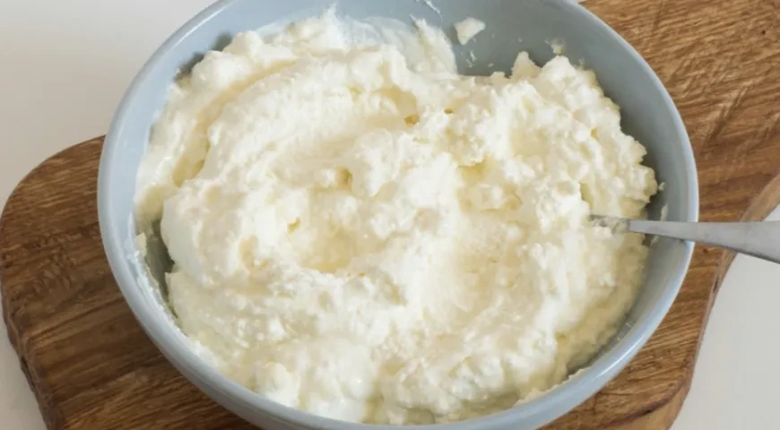 Творожная пасха с маскарпоне: шаг 2