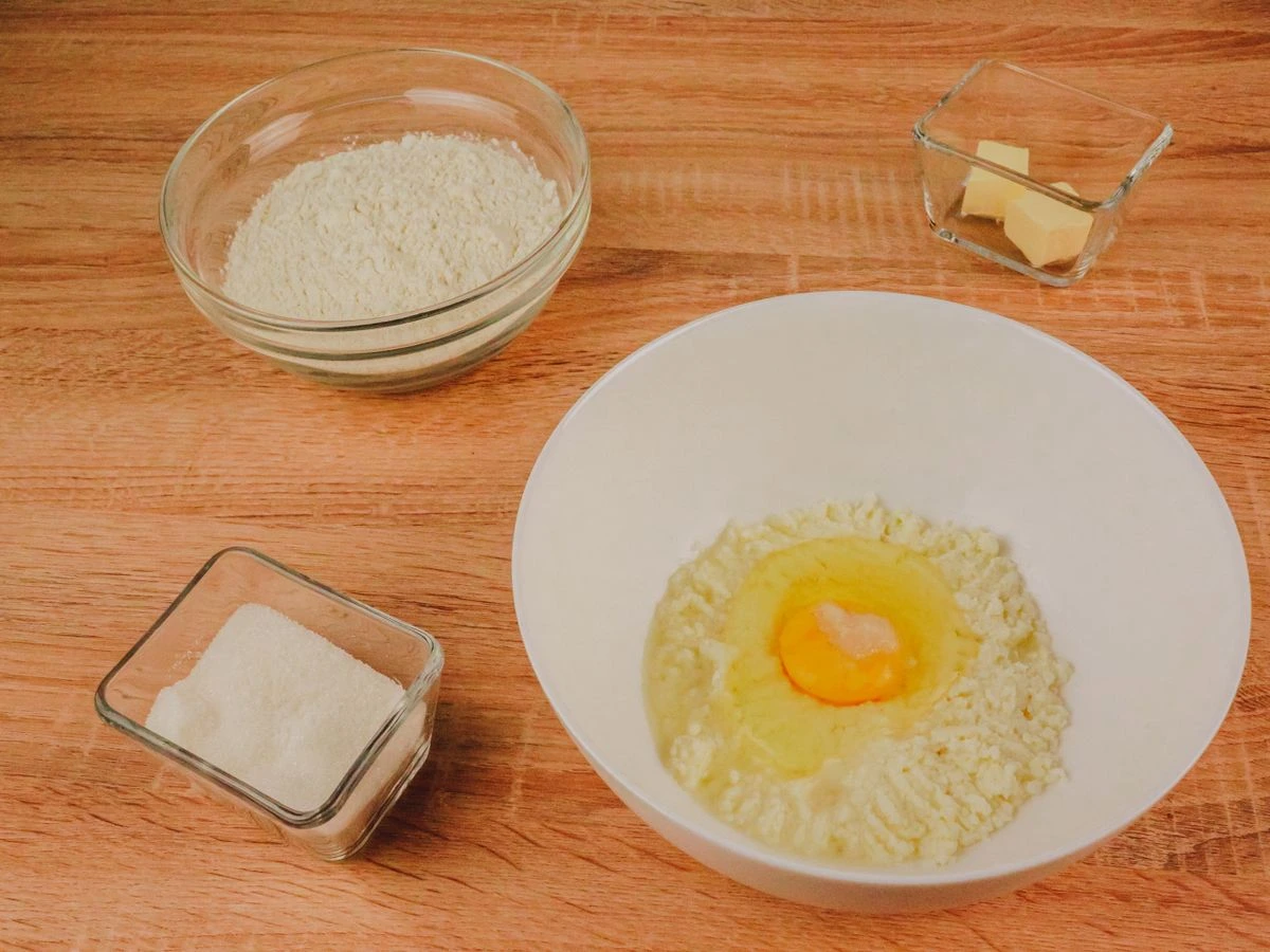 Шаг 2: Творожные пирожки с яблоками