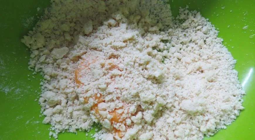 Творожный пирог с клубникой: шаг 2