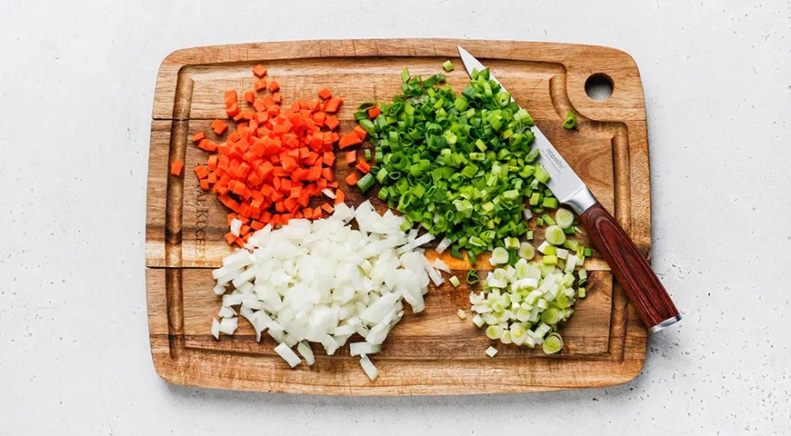 Тяхан с курицей и овощами: шаг 2