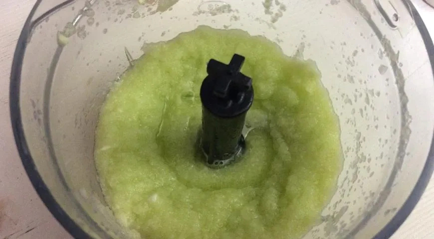 Успенские постные кабачковые блинчики без молока: шаг 2