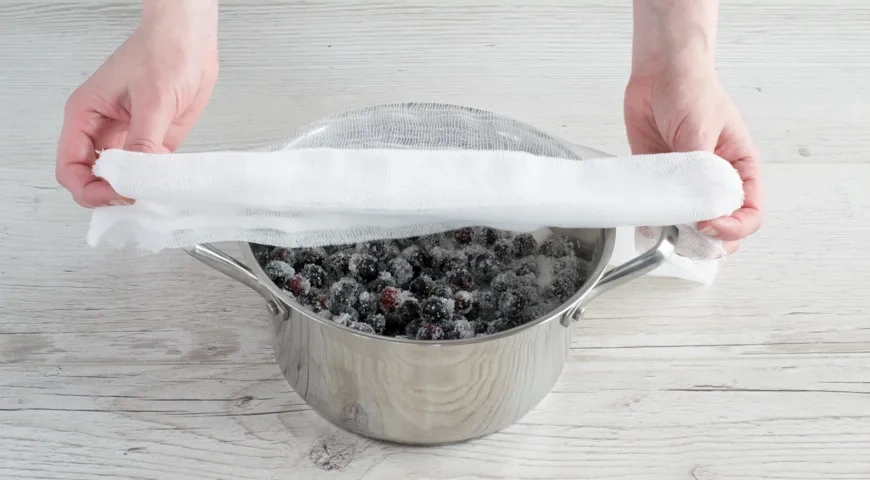 Варенье из черной смородины на зиму: шаг 2