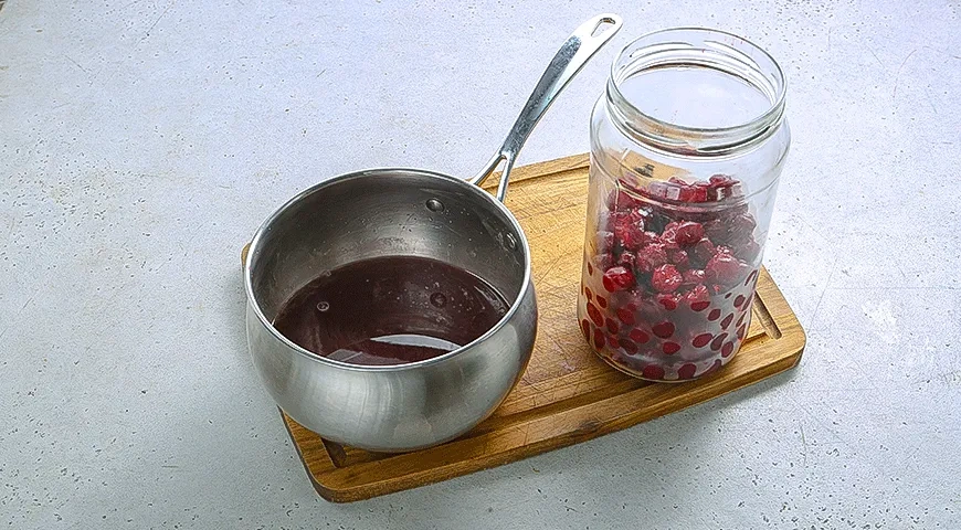 Вишневая настойка на водке и бренди: шаг 2