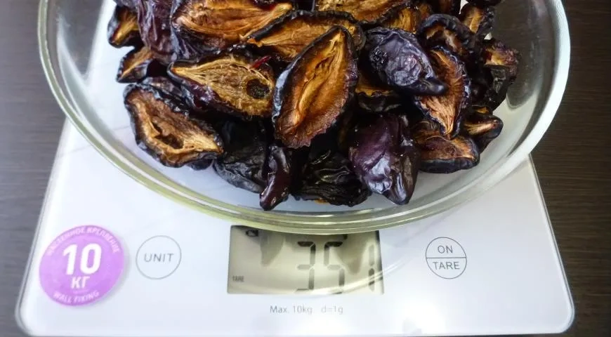 Вяленые сливы в домашних условиях: шаг 2