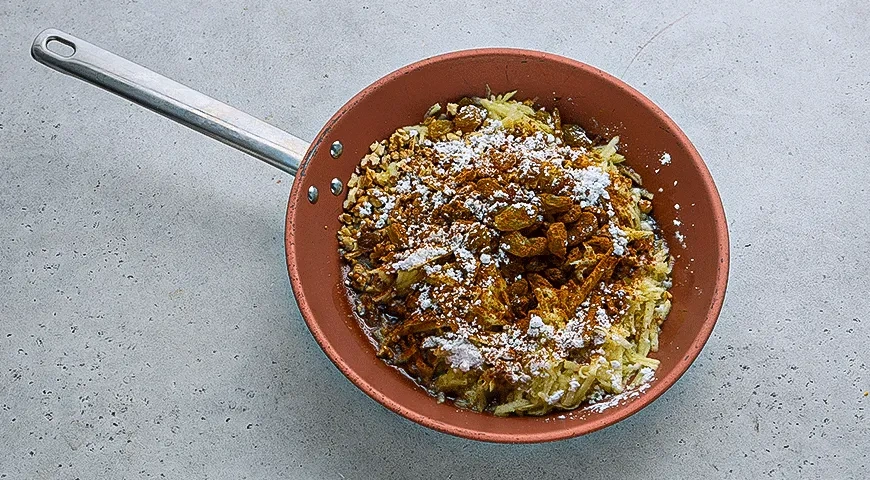 Яблочные мини-штрудели с мороженым: шаг 2