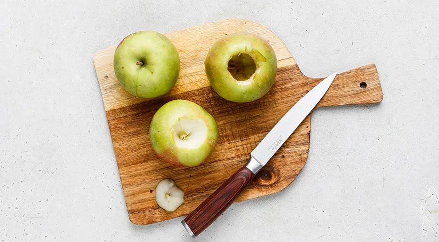 Яблоки с медом в духовке: шаг 2