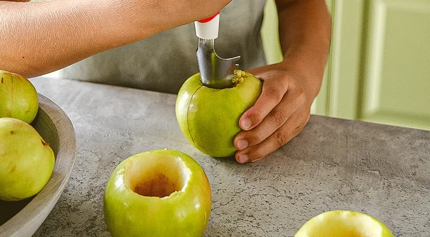 Яблоки, запеченные с творожным сыром: шаг 2