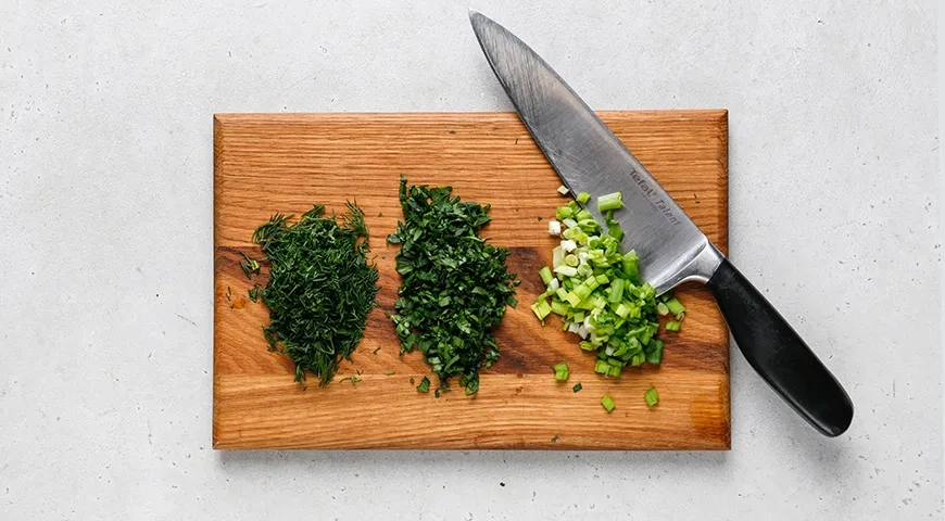 Яичный конвертик с сыром: шаг 2