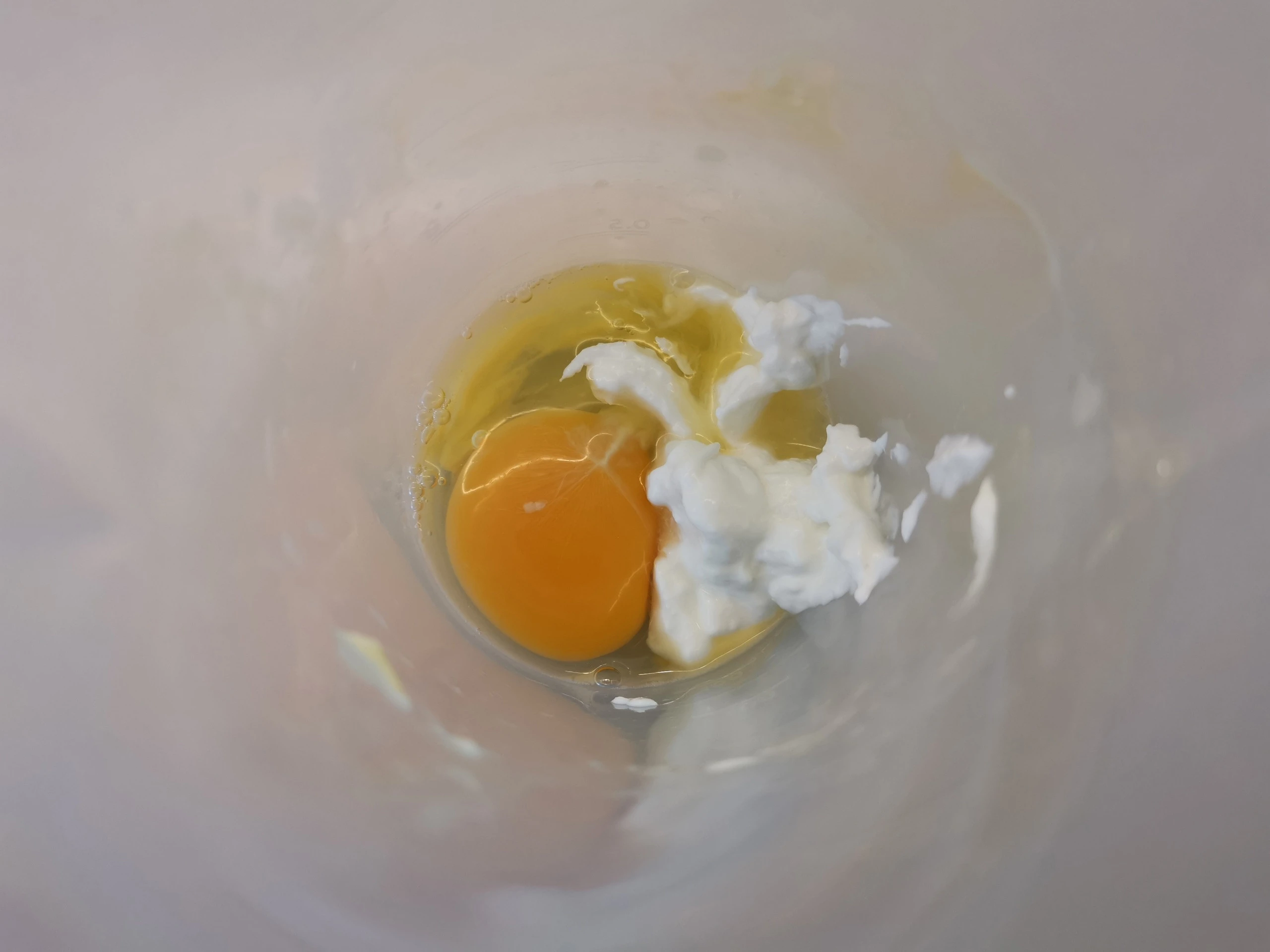 Шаг 2: Яичный блин с начинкой для кето-диеты