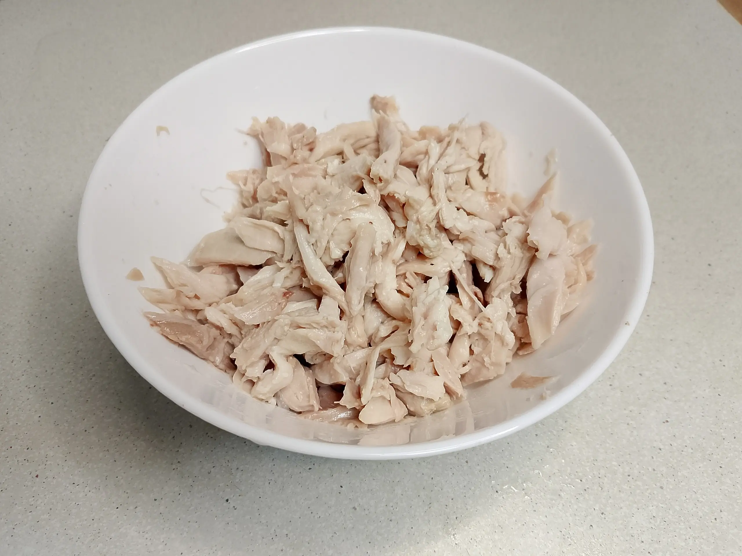 Шаг 2: Закуска с курицей и грибами