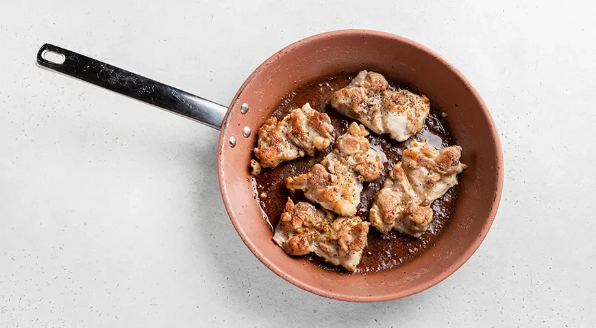 Закусочный торт Наполеон с курицей и грибами: шаг 2