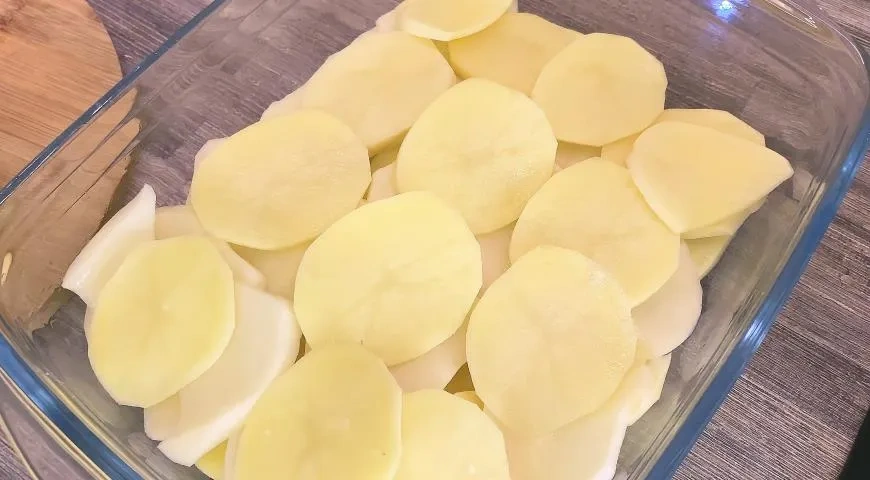 Запеченная картошка с грибами (строчки и сморчки): шаг 2