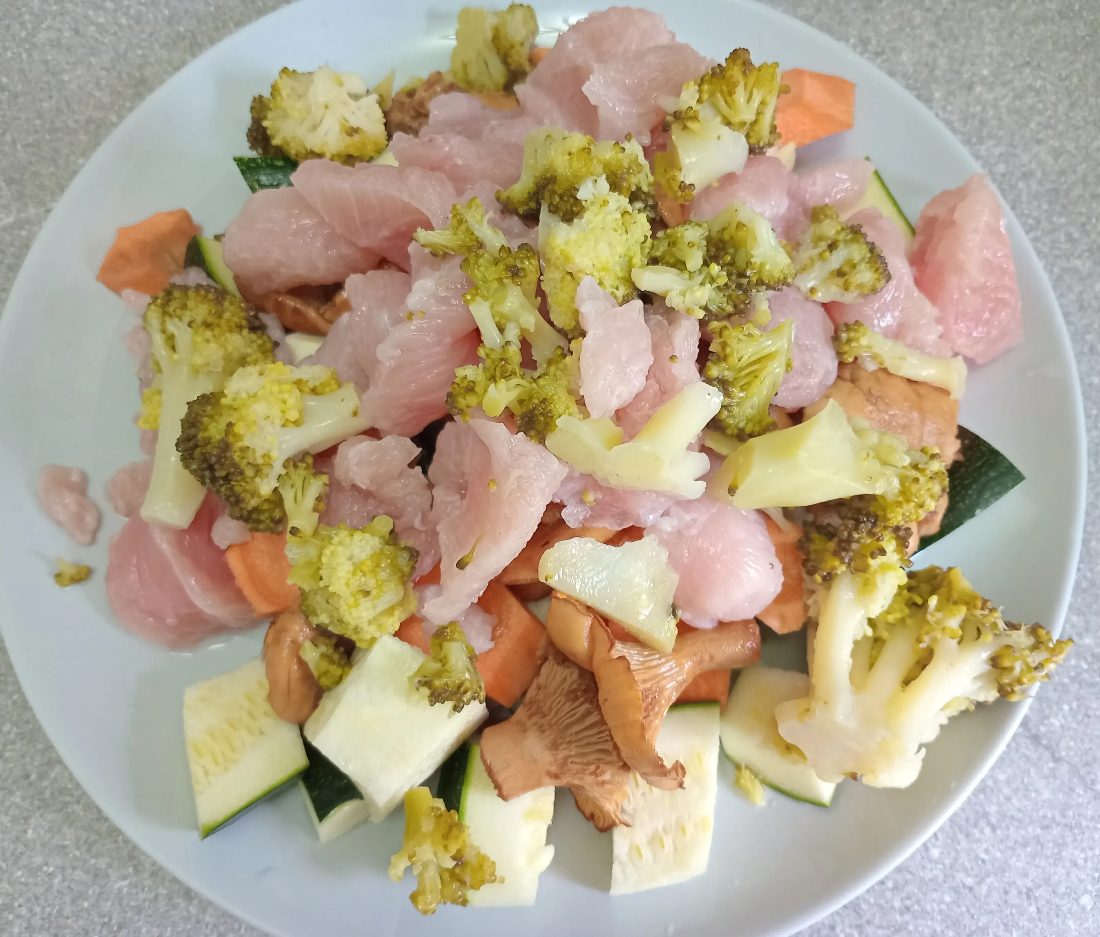 Запеканка с индейкой, овощами и лисичками: шаг 2