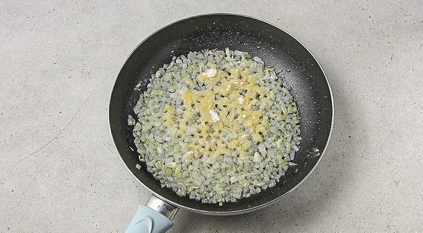 Запеканка с рыбой и картошкой в духовке: шаг 2