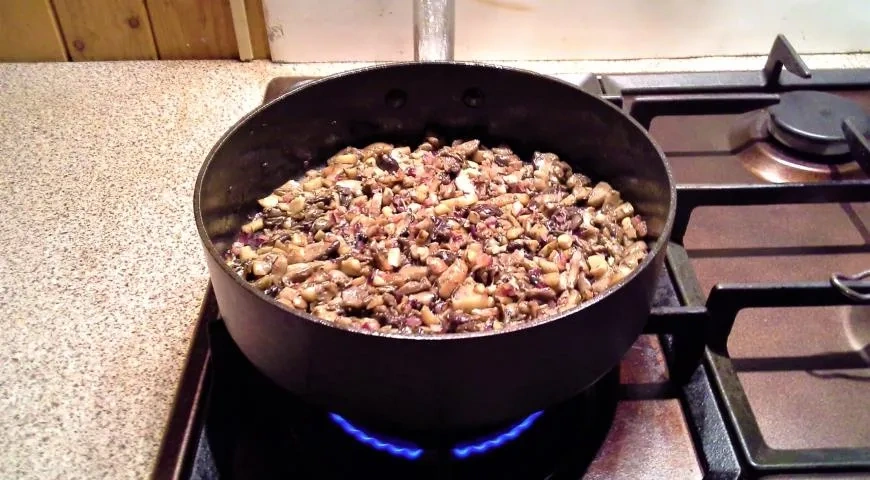 Жульены из белых грибов: шаг 2