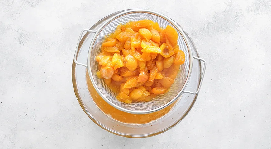 Абрикосовый ликер: шаг 3