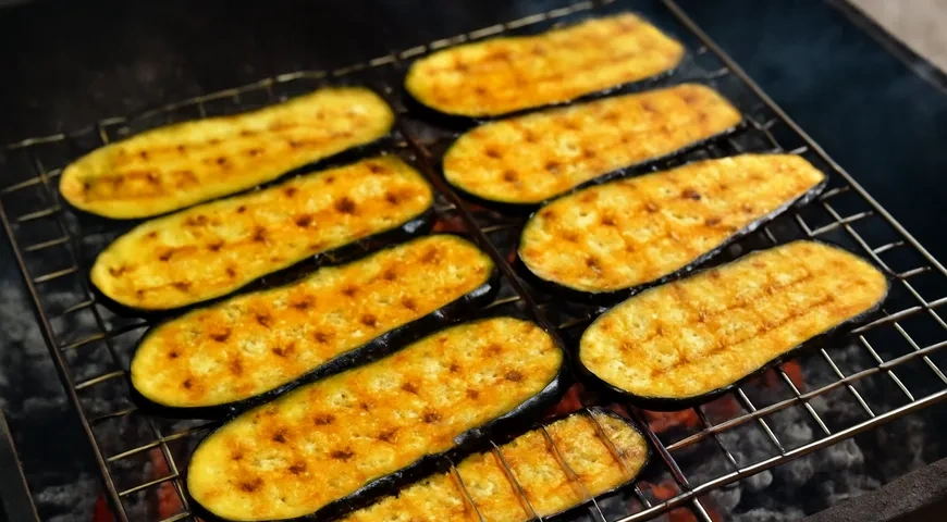 Баклажаны на мангале: шаг 3