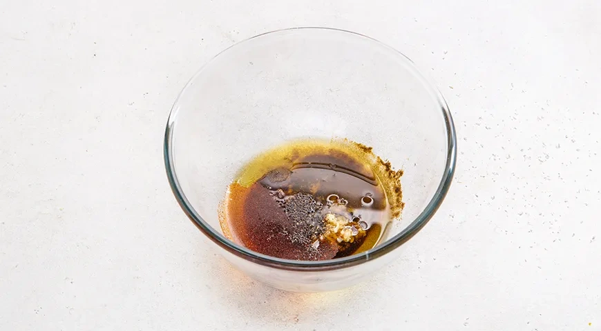 Баклажаны веером на сковороде: шаг 3