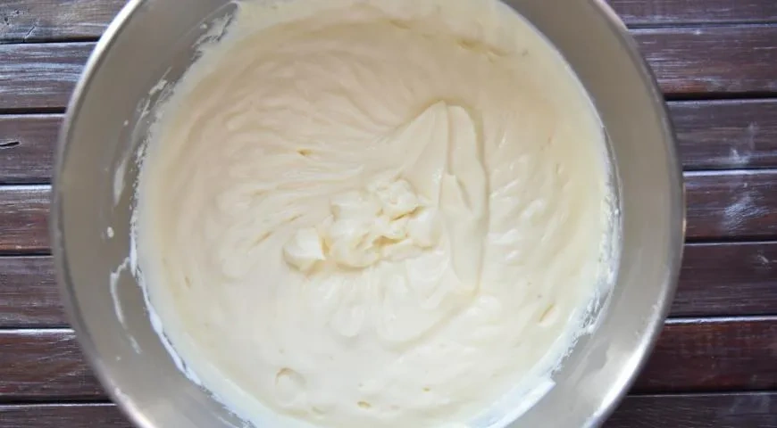 Банановый торт без выпечки: шаг 3