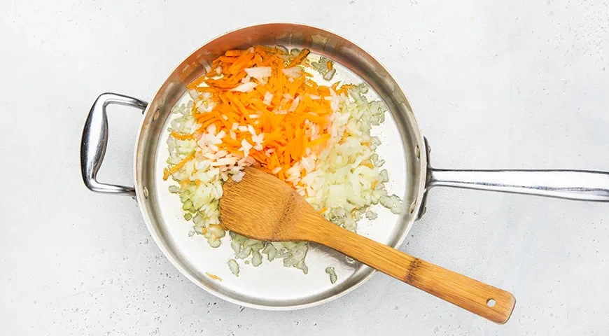 Бефстроганов из индейки в сливочно-томатном соусе: шаг 3