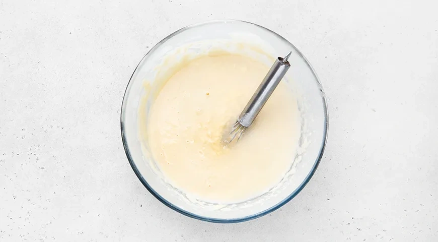 Блинчики с яйцом и сыром: шаг 3