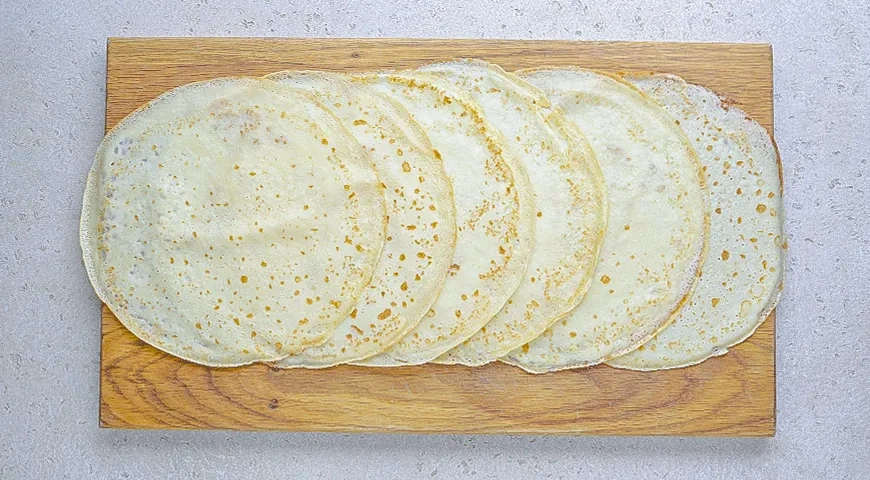 Блинная улитка с ветчиной и грибами: шаг 3