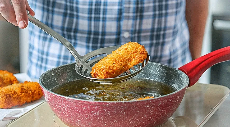 Блины с начинкой в хрустящей панировке: шаг 3