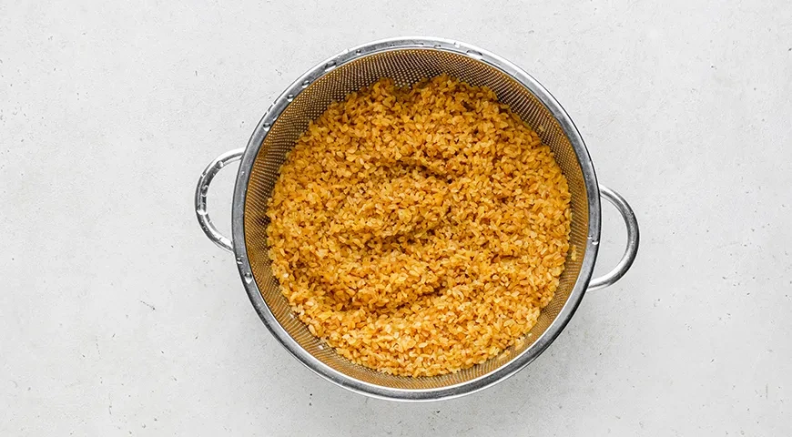 Булгур с тушенкой: шаг 3