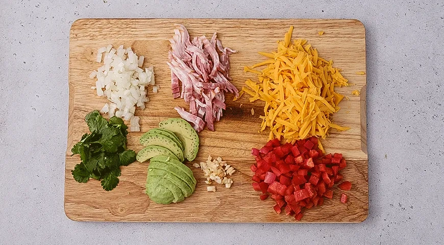 Буррито с яйцом, сыром и кукурузой: шаг 3