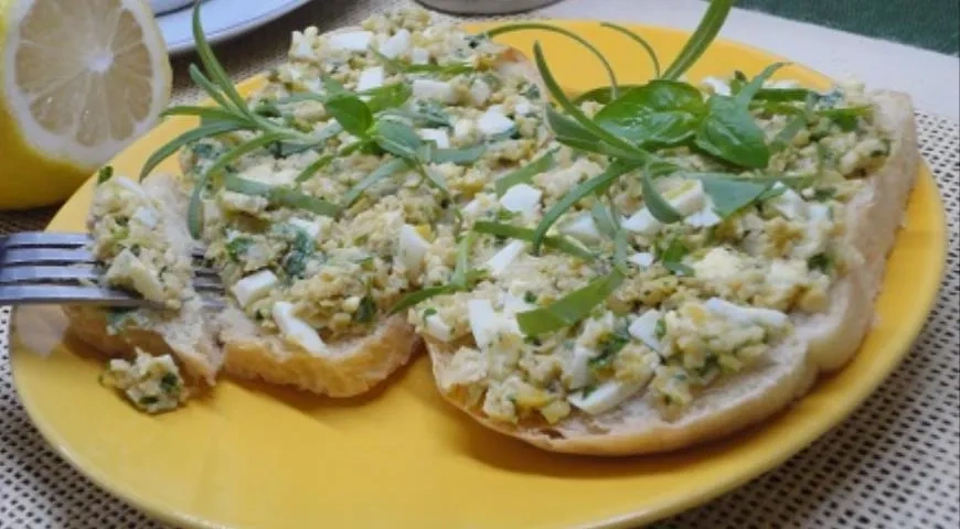 Бутерброды с паштетом из маслин: шаг 3