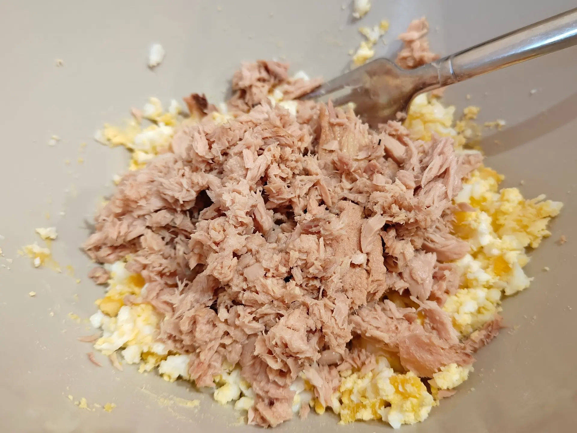 Шаг 3: Бутерброды с тунцом и творожным сыром