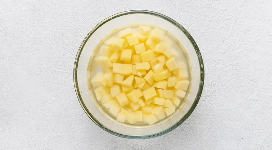 Быстрый суп из свежих шампиньонов, картофеля и моркови: шаг 3