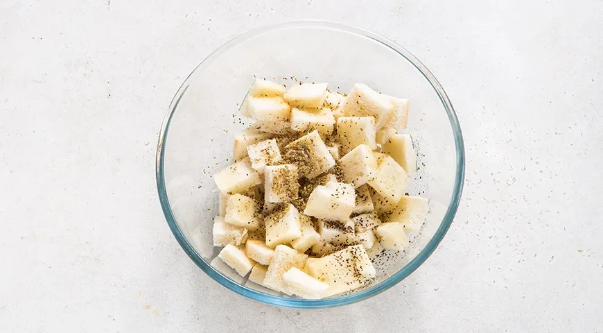 Цезарь с красной рыбой: шаг 3