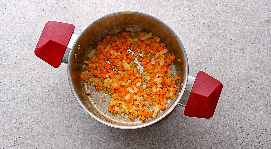 Чаудер с креветками и чоризо: шаг 3