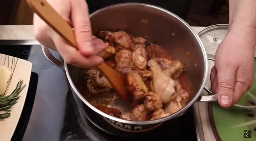 Цыпленок по-охотничьи видео рецепт: шаг 3