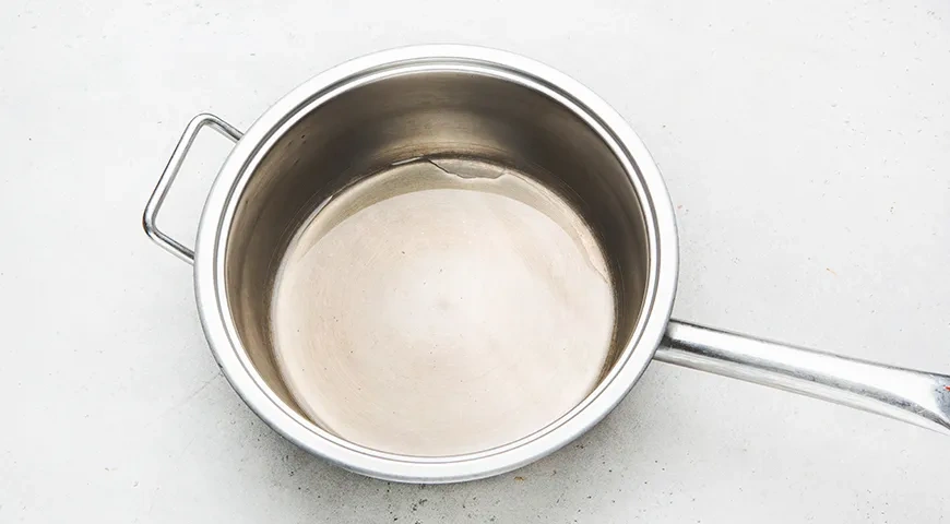 Домашняя солянка с капустой, рисом и сосисками: шаг 3