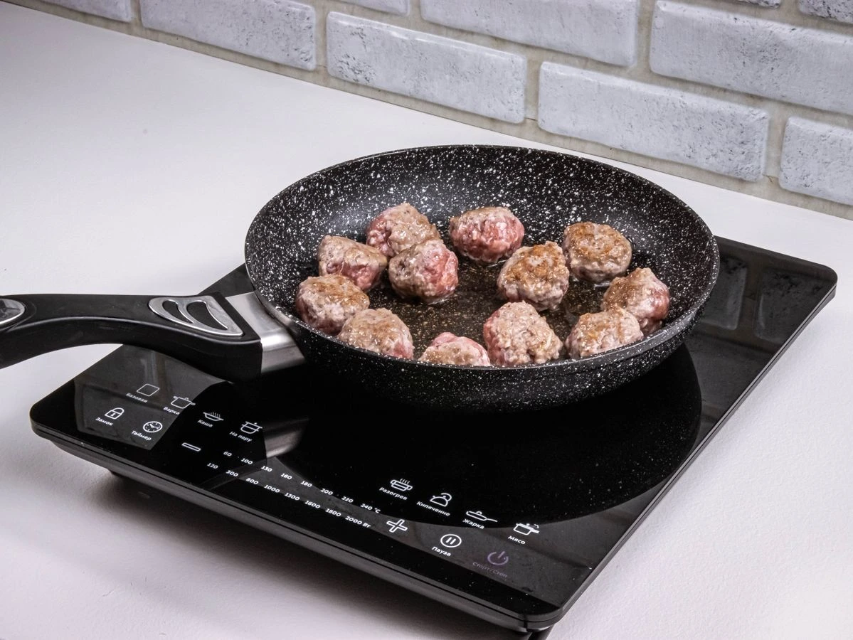 Шаг 3: Фрикадельки с овощами