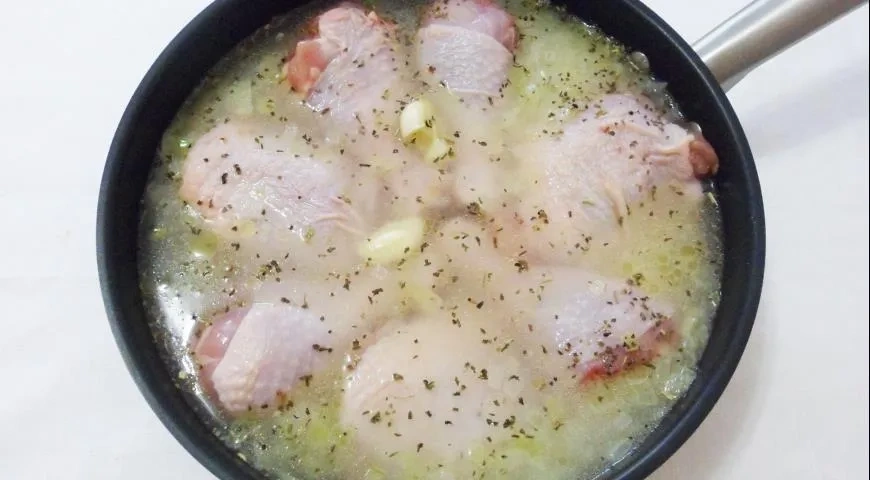 Фрикасе из курицы с шампиньонами и самыми доступными продуктами: шаг 3