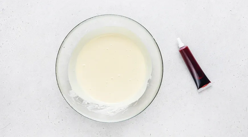 Ганаш на белом шоколаде для выравнивания торта: шаг 3