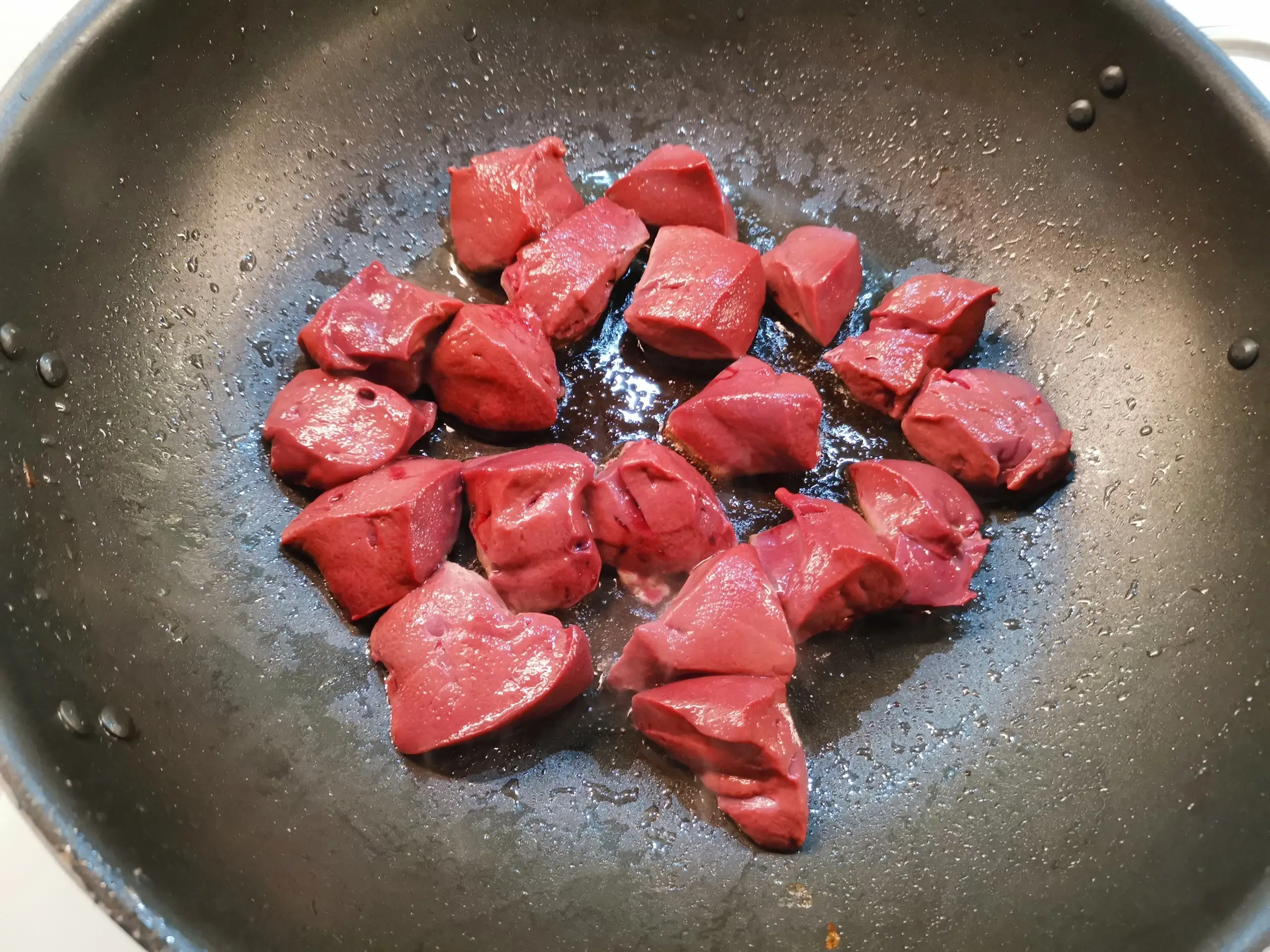 Шаг 3: Говяжья печень с луком