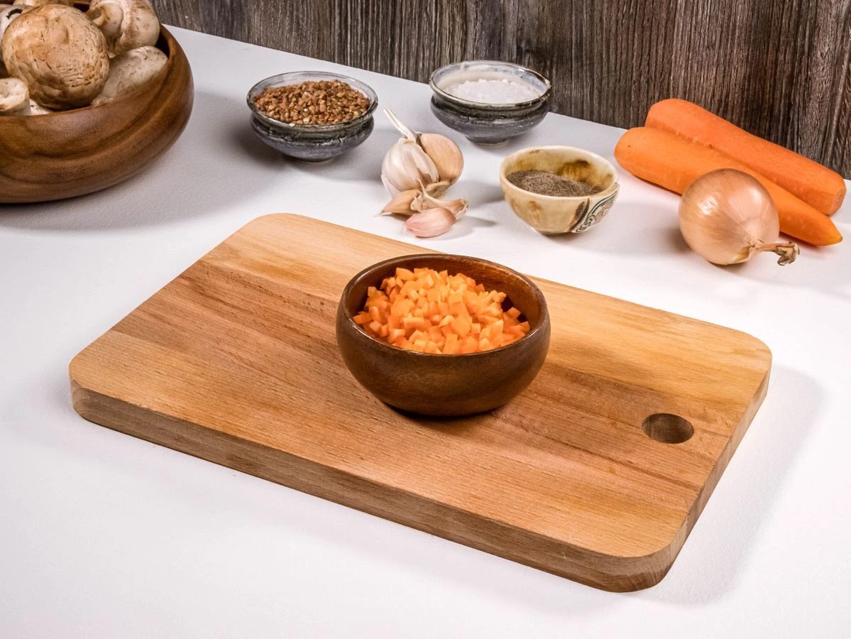 Шаг 3: Гречка с грибами и морковью